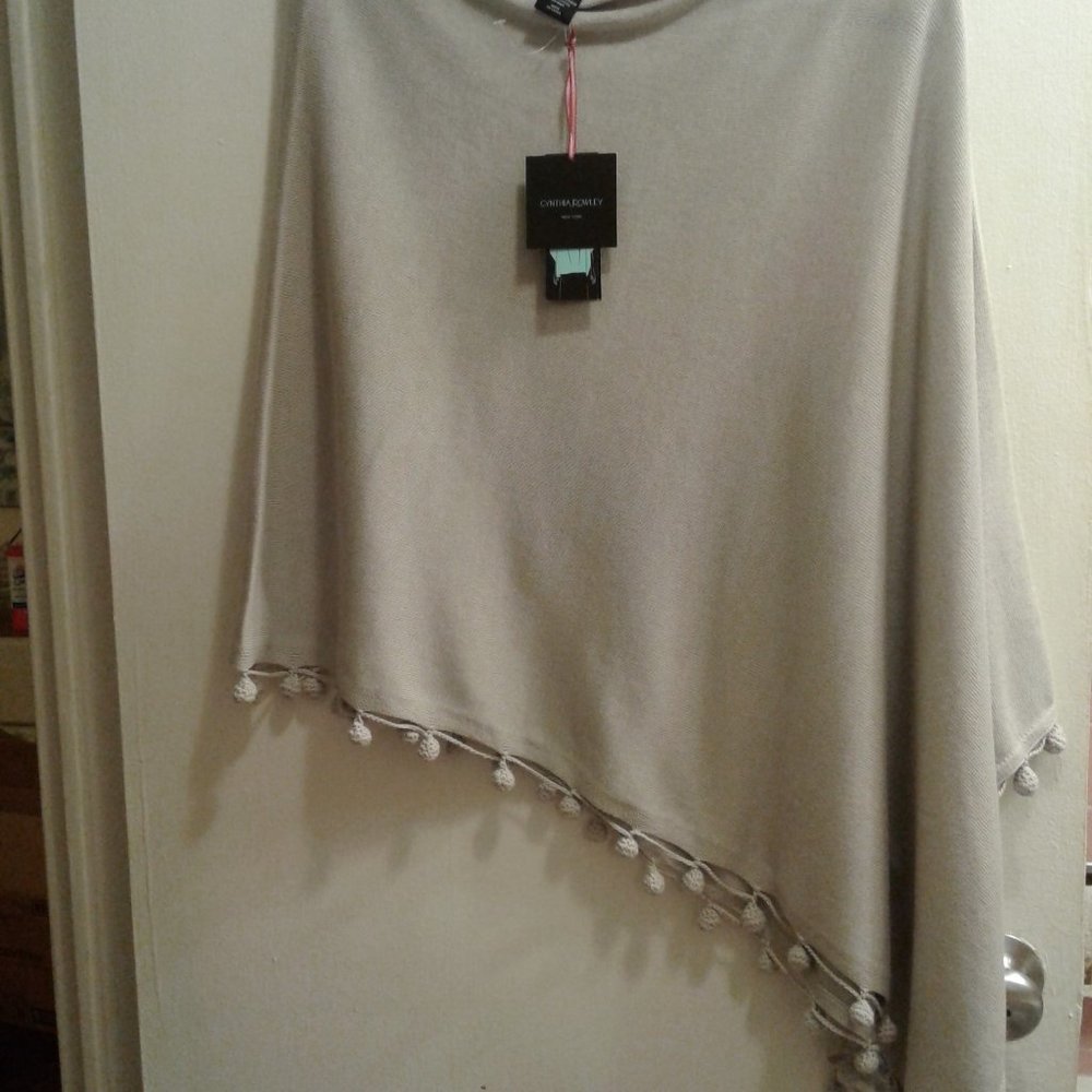 Cynthia Rowley Pom-Pom Poncho. New w/tags Grey